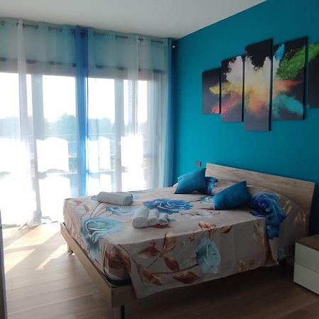 Love Home Apartament Near The Airport فيوميتشينو المظهر الخارجي الصورة