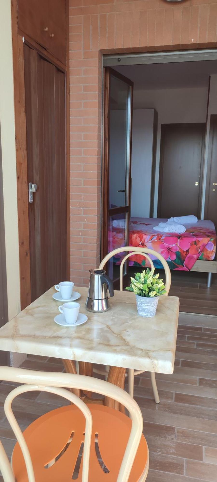 Love Home Apartament Near The Airport فيوميتشينو المظهر الخارجي الصورة