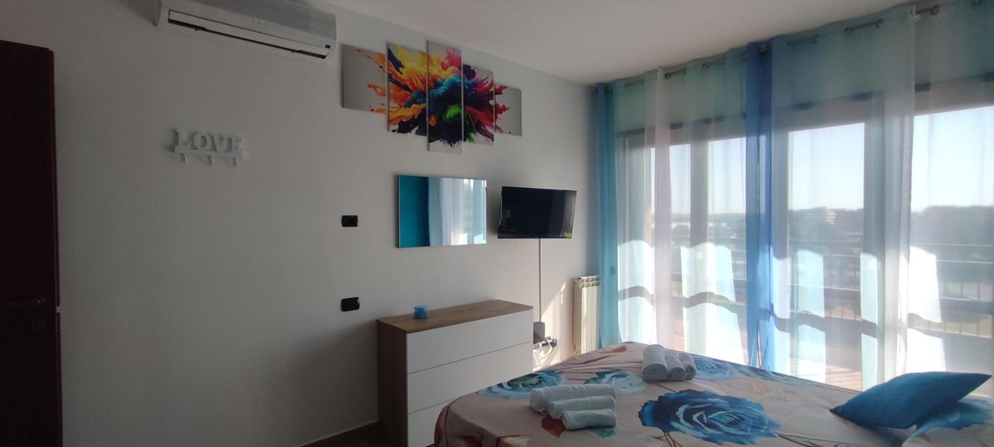 Love Home Apartament Near The Airport فيوميتشينو المظهر الخارجي الصورة