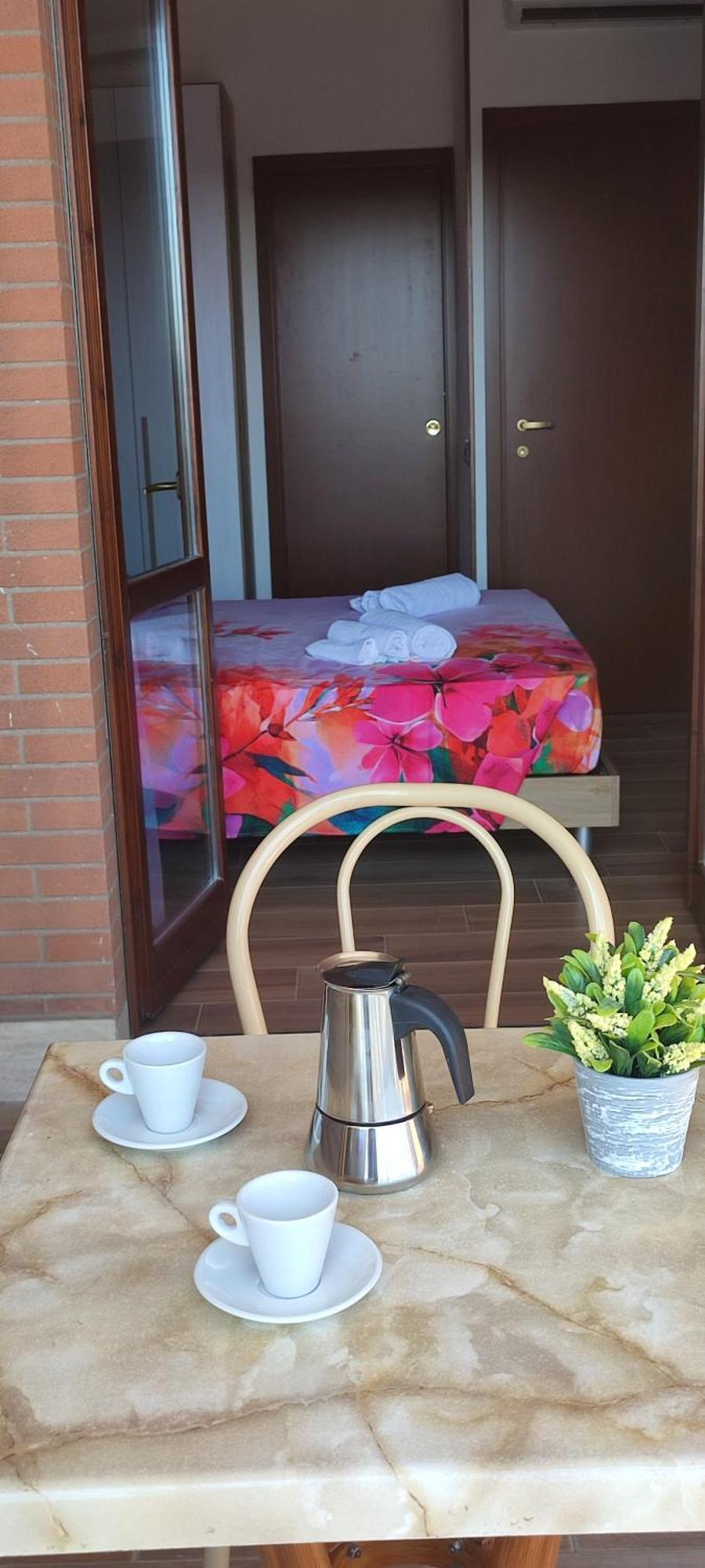 Love Home Apartament Near The Airport فيوميتشينو المظهر الخارجي الصورة